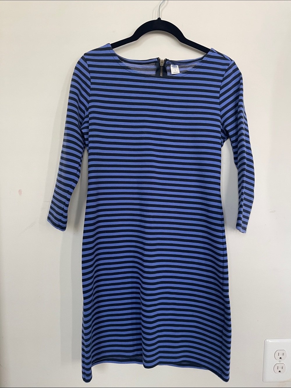 Old Navy blue striped 3/3 sleeve dress Size small